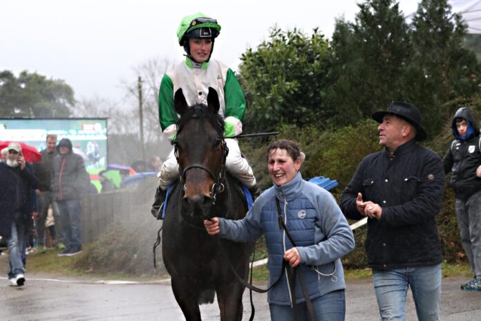 Orda nach dem Sieg mit Jan Korpas (re.)