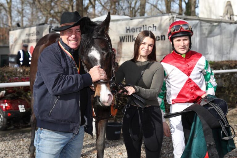 Tres Chic nach dem Sieg in Dortmund