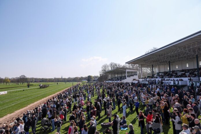 Volle Ränge beim Auftakt in Mülheim am 22. März