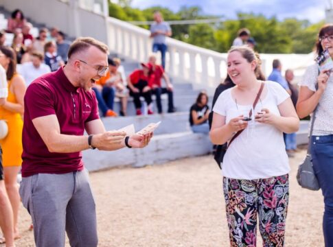 An jedem Renntag 2026 - High Roller V4 in Düsseldorf Ein Wetter in Düsseldorf
