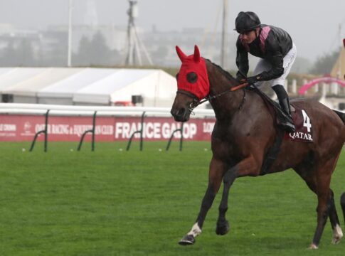 Uthred beim Aufgalopp zum Prix Dollar