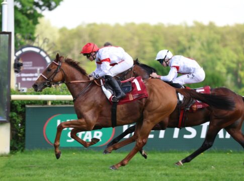 Lordano siegt unter Sibylle Vogt im Comer Group International 55. Oleander-Rennen