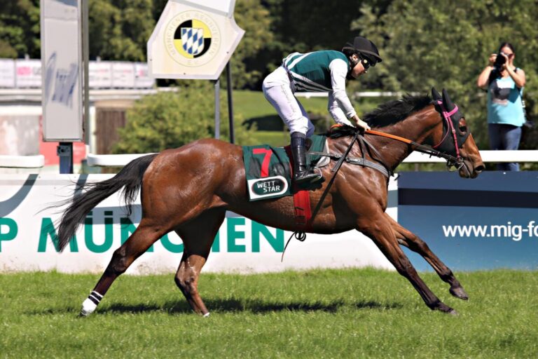 Invincible Royale siegt unter Esentur Turganaaly Uulu