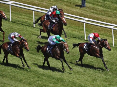 Alleno siegt unter Sibylle Vogt im Grosser Preis von Tattersalls