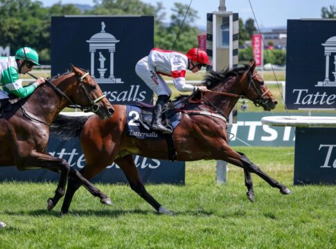 Alleno gewinnt packenden Grossen Preis von Tattersalls gegen Hochkönig Alleno siegt unter Sibylle Vogt im Grosser Preis von Tattersalls - Gr.2