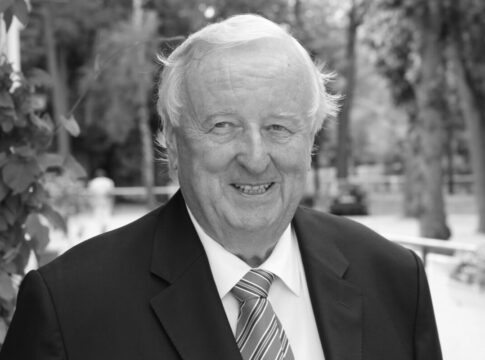 Dr. Norberth Poth (turfstock.com)