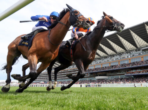 Scandinavia (re.) gewinnt den Gold Cup in Royal Ascot gegen Trawlerman Foto: Sorge