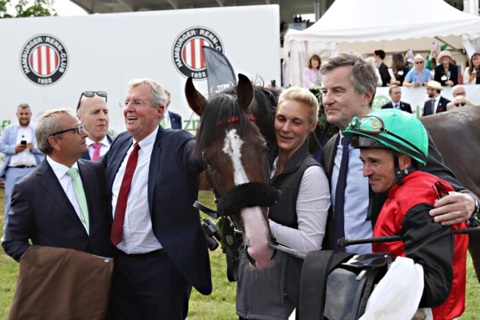 Dardanos siegt unter Wladimir Panov im IDDE 157. Deutsches Derby, Gr. 1 Das Siegerteam des Derbys