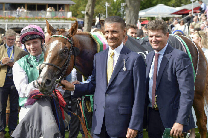 Andrew Balding (re.) mit dem Gruppe I-Sieger Item Foto: Sorge
