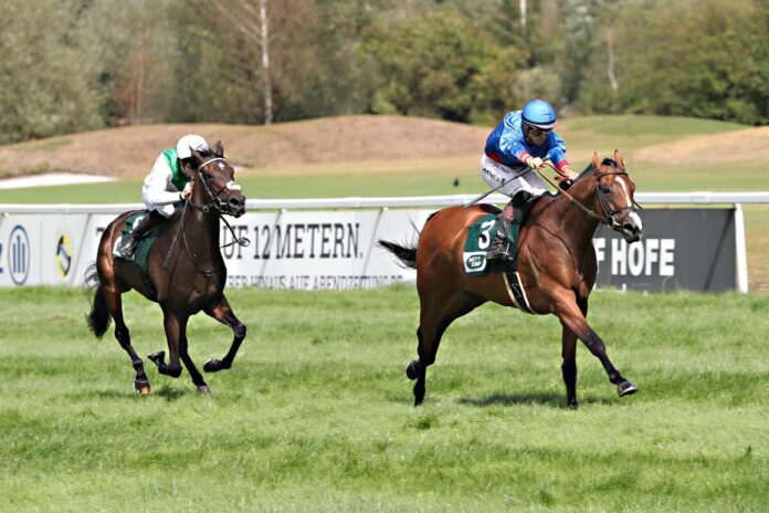 Astrofight siegt unter Thore Hammer-Hansen vor Deia's Delight Astrofight siegt unter Thore Hammer-Hansen vor Deia's Delight