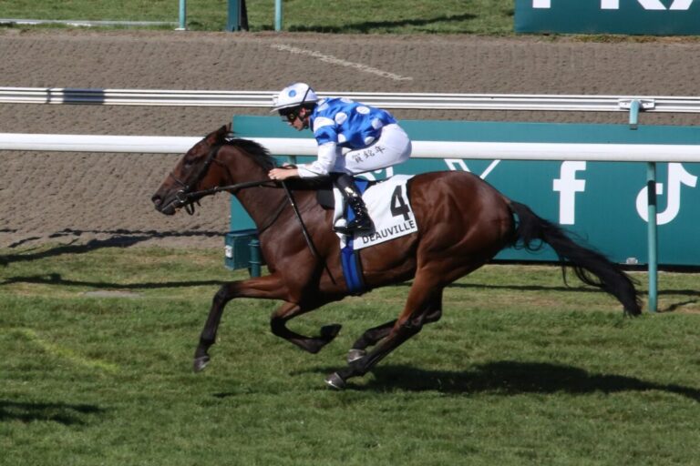 Anno Solero bei seinem fünften Platz in Deauville