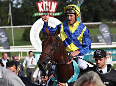 Christophe Soumillon auf Goliath nach dem Sieg im Preis von Europa