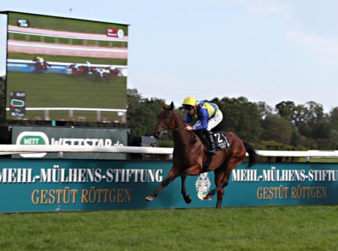 Goliath siegt unter Christophe Soumillon im Mehl-Mülhens-Stiftung - 64. Preis von Europa