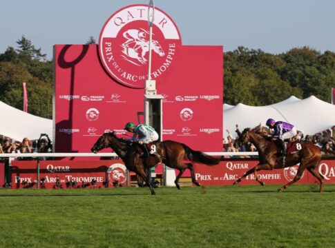 SpW26longchampOperaMissScott unter Soumillon im Opera Foto Hemke EY5B0562