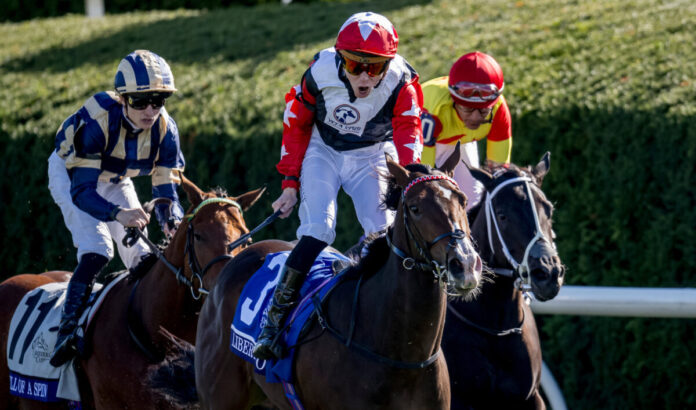 Libertango gewinnt mit Billy Loughnane (Carlos J. Calo/Eclipse Sportswire/Breeders Cup) Libertango gewinnt mit Billy Loughnane (Carlos J. Calo/Eclipse Sportswire/Breeders Cup)