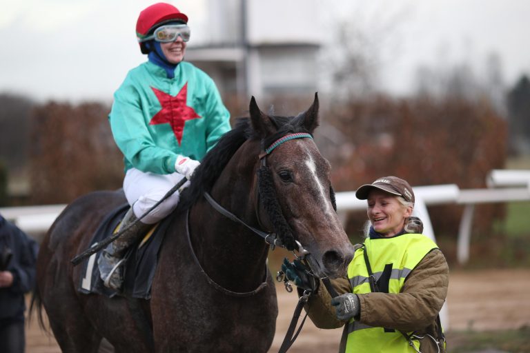 Heimsieg zum Auftakt in Saarbrücken