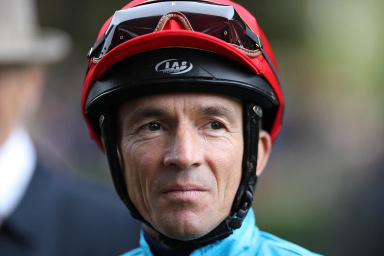 Adrie de Vries gewinnt für Sultan Ali