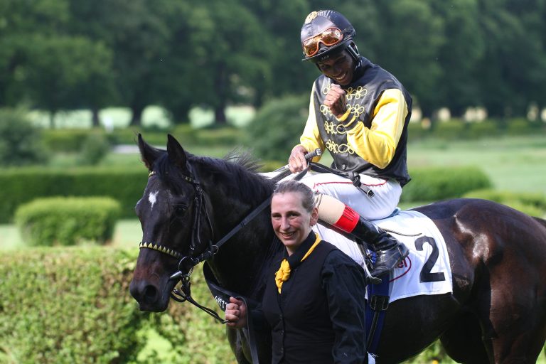 Akua'da nach ihrem Guineas-Sieg