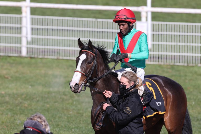 Alyxa unter Eduardo Pedroza