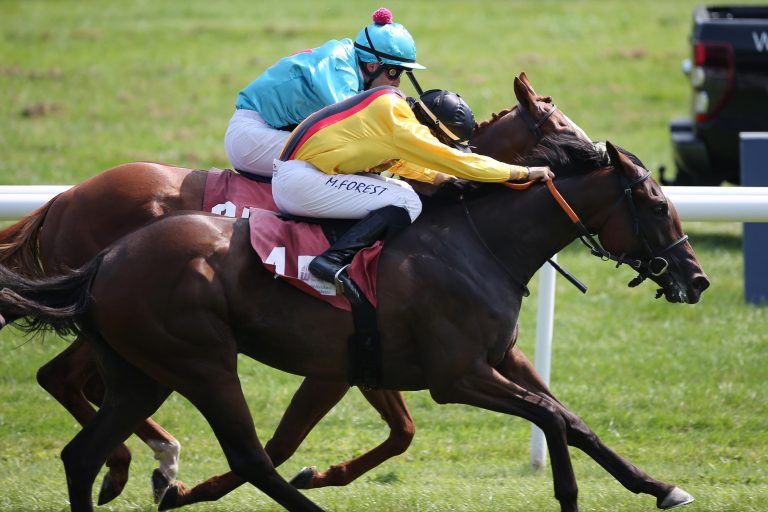 Große Woche: Iffezheimer Heimsieg zum Auftakt