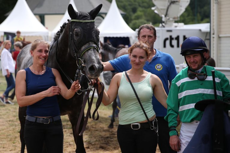 Atlas Royal fliegt und macht Harz-Doppel perfekt