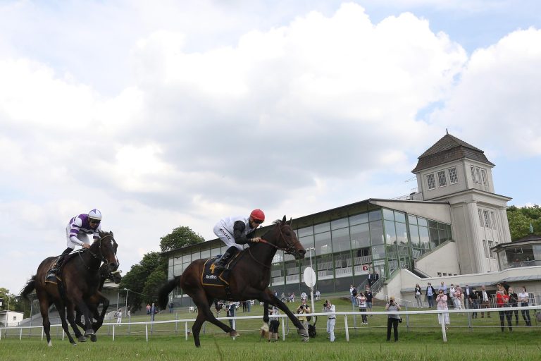 Aviateur siegt in Dortmund vor Potemkin (li.)