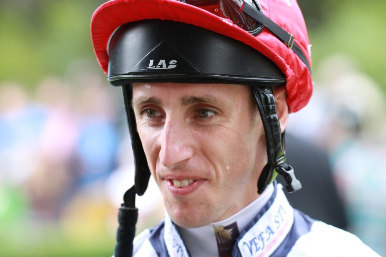 Sturz in St. Moritz: Baker vor langer Reha