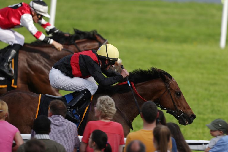 Zwei „Kistenritte“ verwandelt zum Sieg