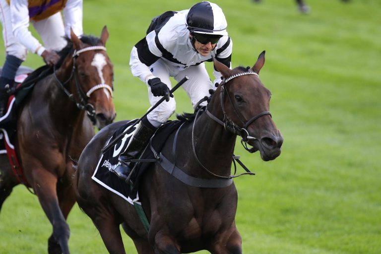 Drei Favoritensiege zum Auftakt in Hannover