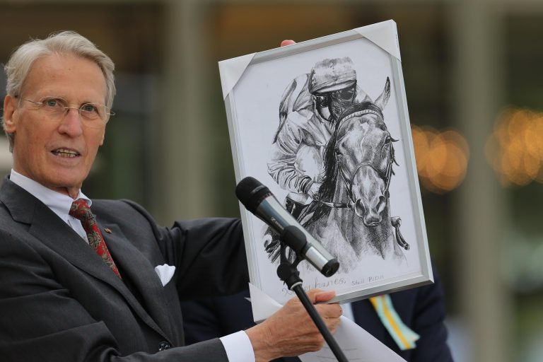 Eichenhofer-Bilder bringen 1.500 Euro