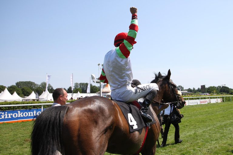Erbach mit Pferderennen und Eulbacher Markt