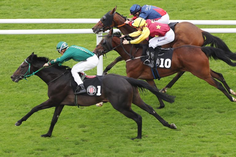 Buzzy marschiert mit Sieg ins Derby