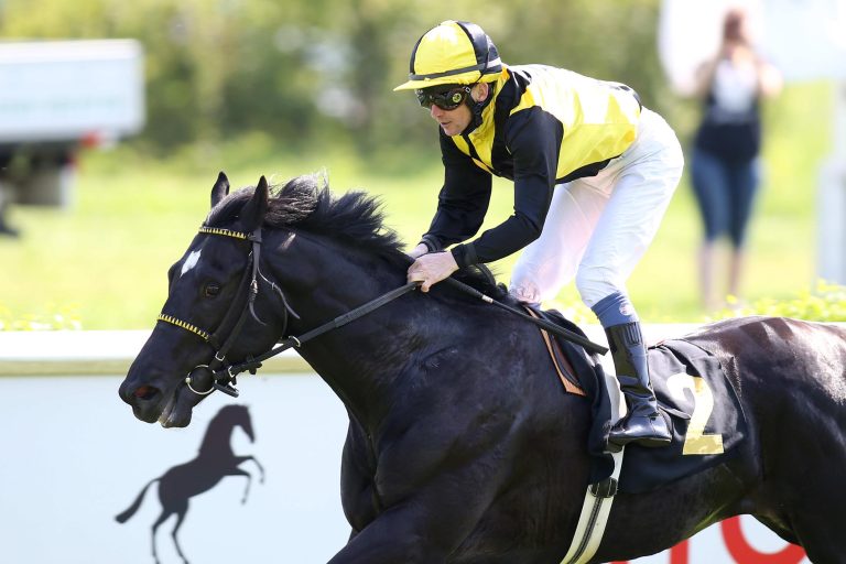 Chimney Rock behält seine weiße Weste