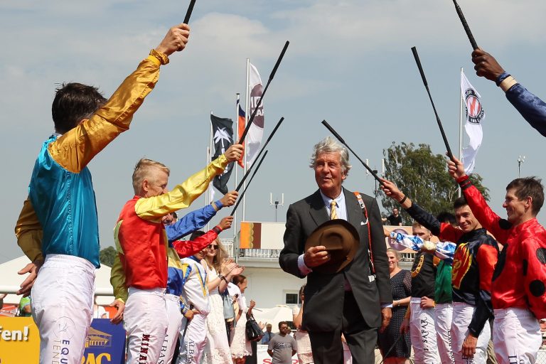 Große Ehrung: Goldene Medaille für Atti Darboven