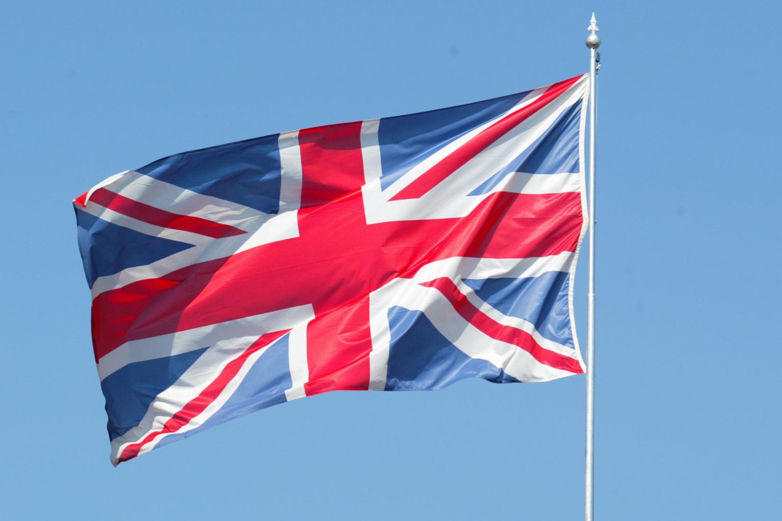 England: Nachwuchsreiter-Championat hart umkämpft – Bowen nach Triple