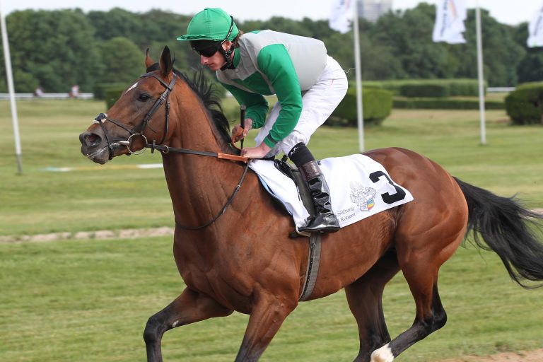 Excelebration revanchiert sich an Frankel