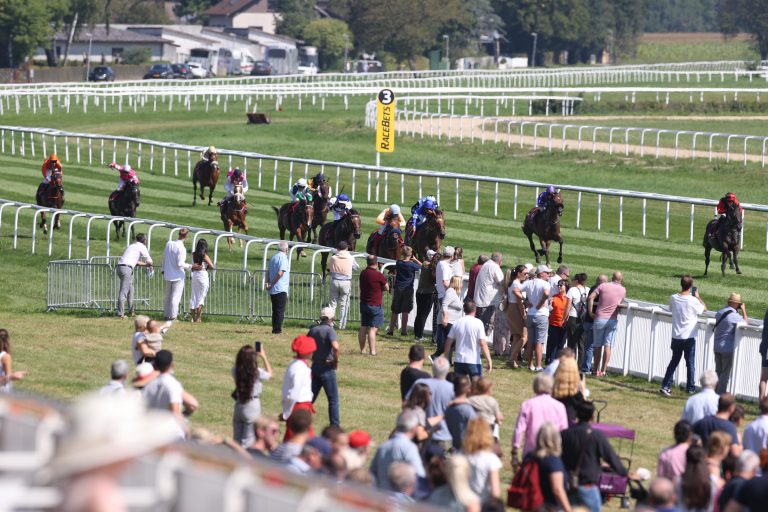 Das Fehlstart-"Rennen" - Rollicking vorne