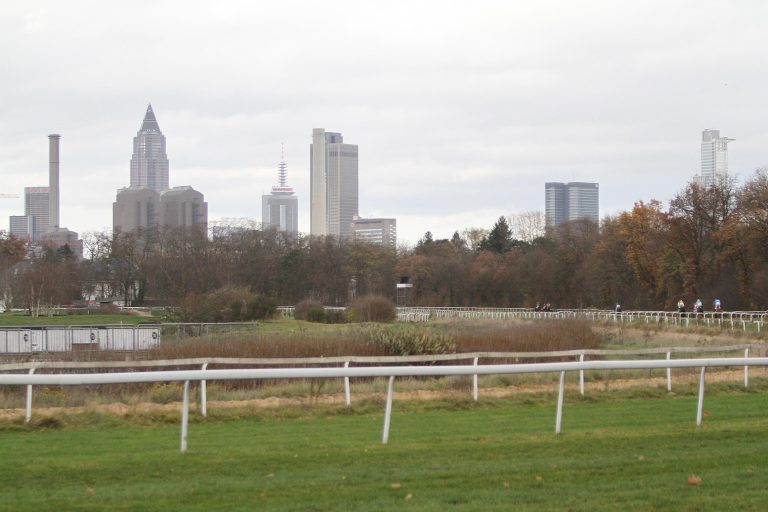Gerichts-Entscheidung in Frankfurt verschoben