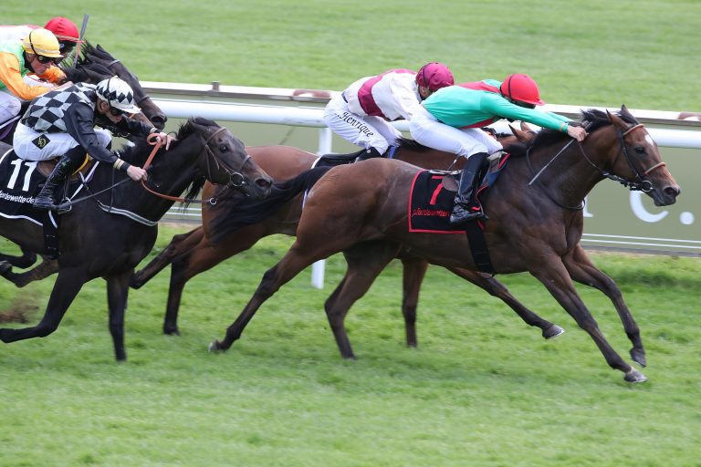 Go Rose setzt sich in einer engen Partie durch