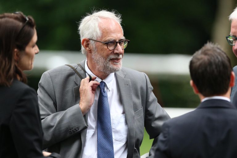 Englische Gaststute Queues Likely mit GAG 82,5