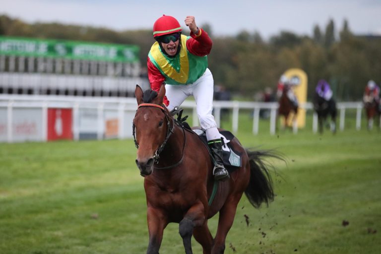 Herr Juergensen stellt die Zeichen auf grün