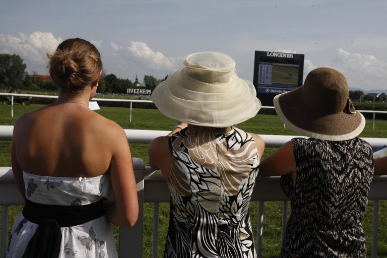 Deutschlands eleganteste Dame gesucht