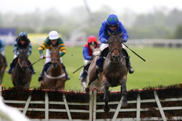 Hurricane Fly zwingt Jezki in die Knie