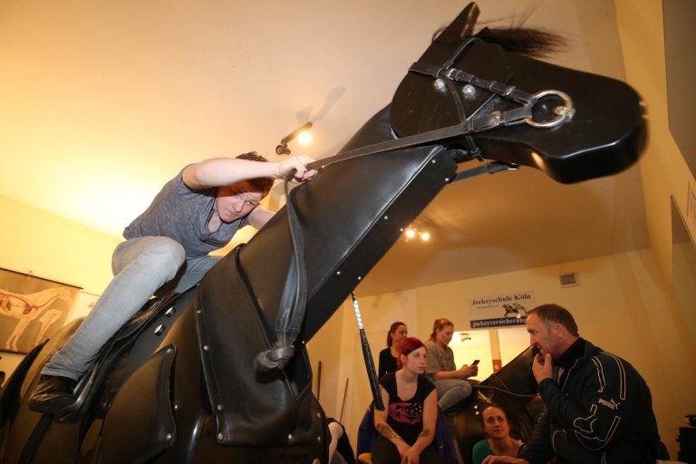 Umzug – Jockeyschule bis Anfang März geschlossen