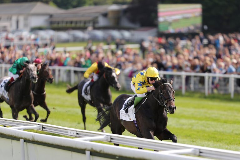 German 2000 Guineas-Held Karpino eingegangen