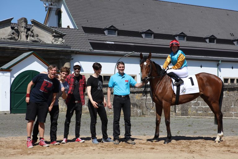 Montag gibt’s Kasalla in Weidenpesch