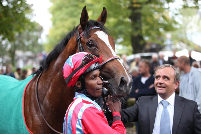 Greift Kosmische jetzt nach den Sternen?