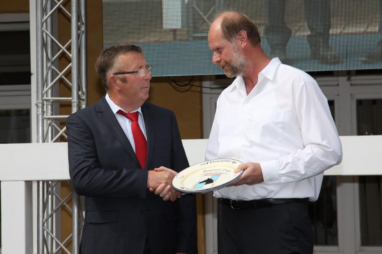 Gerhard Kredel erhält „Monsun“-Preis