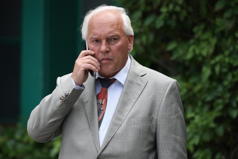 Kurt Zwingmann erhält Ehrennadel in Gold