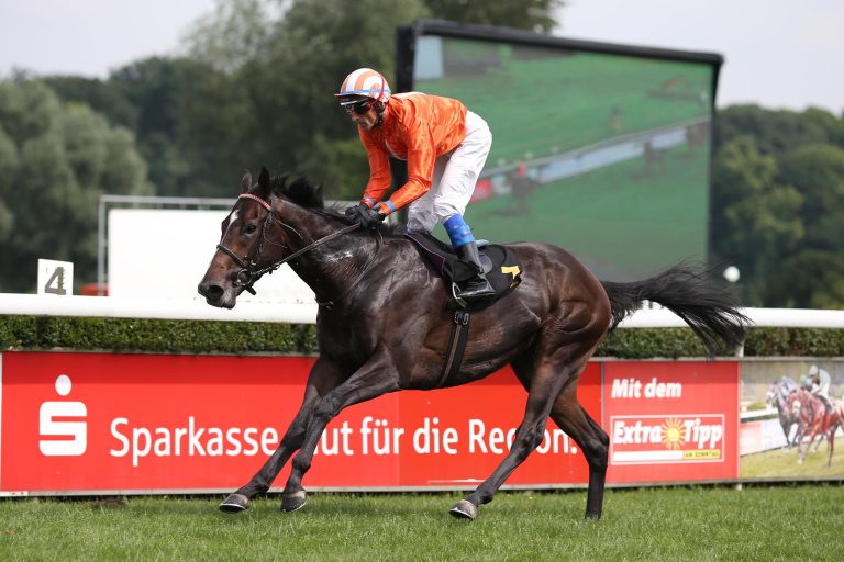 Mintchev entführt „Tierce“ nach Köln